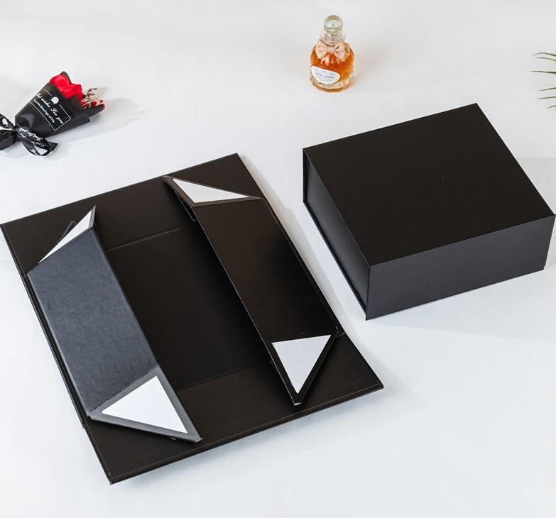 Black foldable gift box a with Magnetic Flip Cover