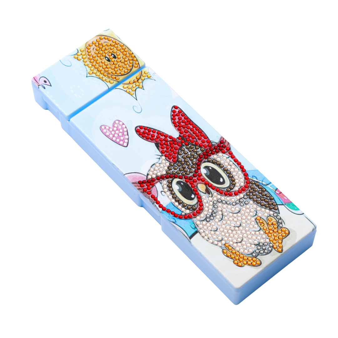 Owlet Writing Case - Diamond Dot art